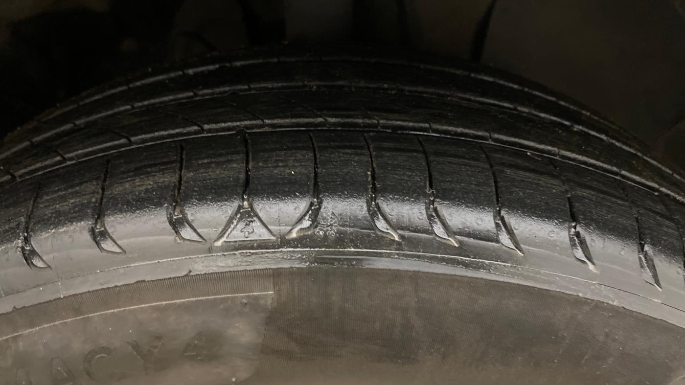 2021 Hyundai VENUE SX 1.5 CRDI, Diesel, Manual, 85,964 km, Right Front Tyre Tread