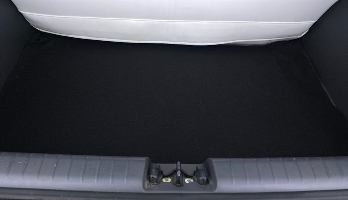 2021 Hyundai GRAND I10 NIOS MAGNA 1.2 MT, Petrol, Manual, 1,815 km, Boot Inside