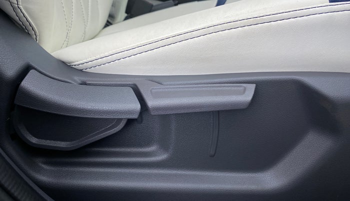 2021 Hyundai GRAND I10 NIOS MAGNA 1.2 MT, Petrol, Manual, 1,815 km, Driver Side Adjustment Panel