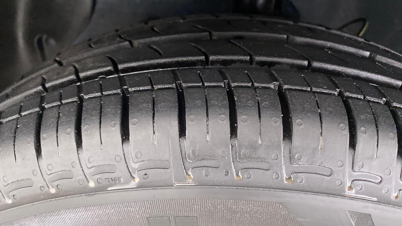 2021 Hyundai GRAND I10 NIOS MAGNA 1.2 MT, Petrol, Manual, 1,815 km, Left Front Tyre Tread