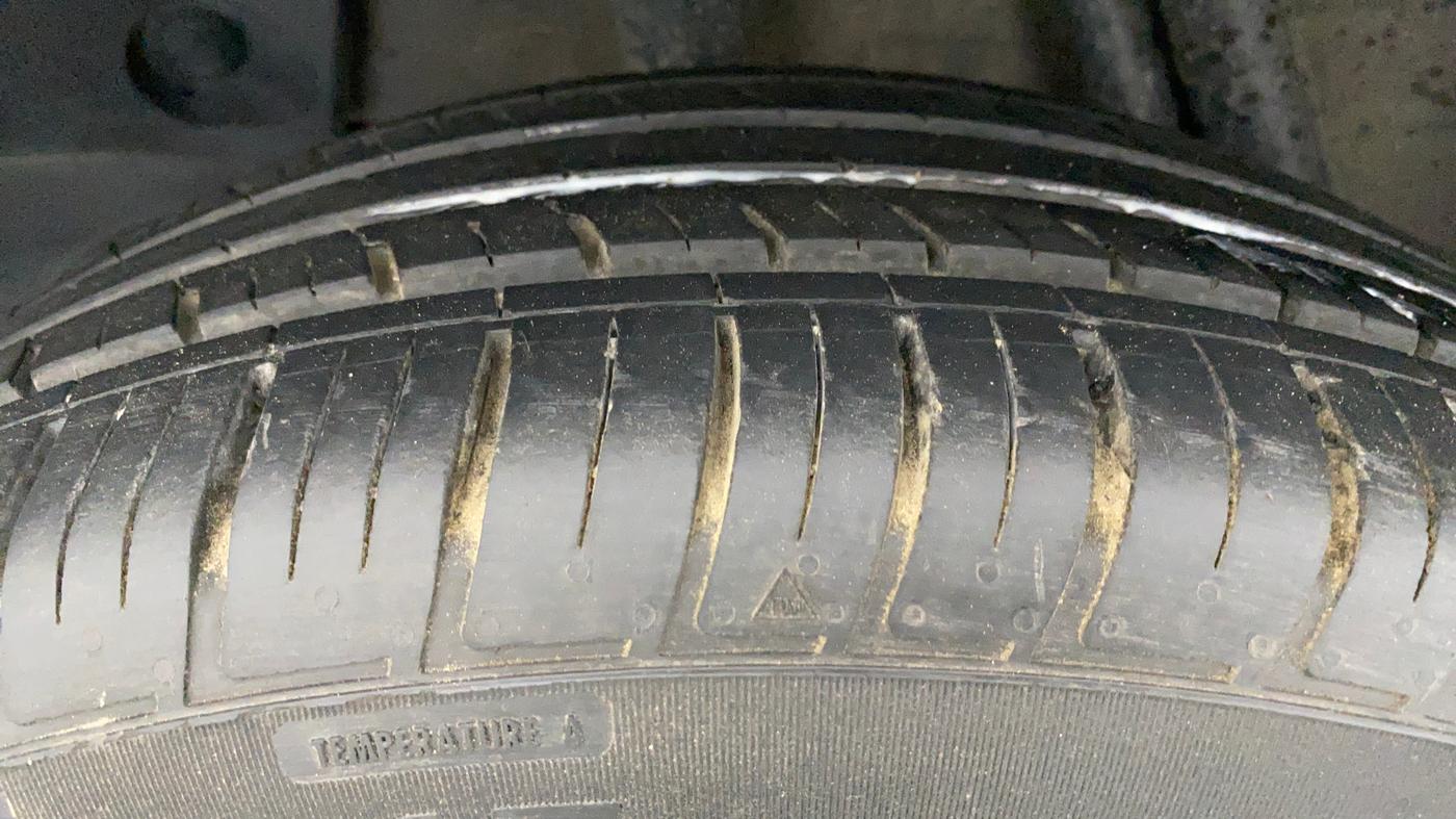 2021 Renault Duster RXZ CVT 1.3 TURBO, Petrol, Automatic, 11,918 km, Right Rear Tyre Tread