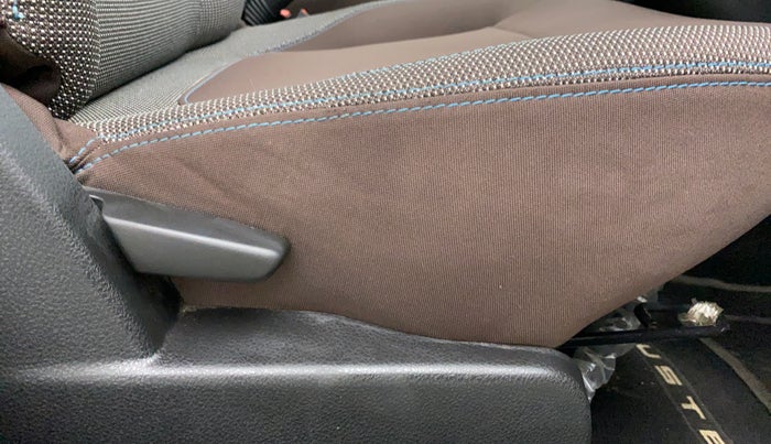 2021 Renault Duster RXZ CVT 1.3 TURBO, Petrol, Automatic, 11,918 km, Driver Side Adjustment Panel