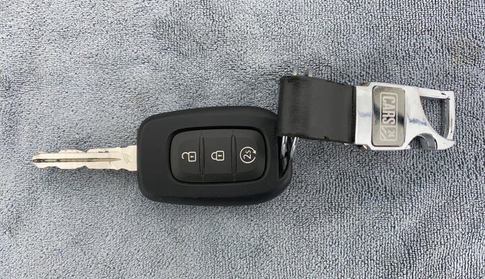 2021 Renault Duster RXZ CVT 1.3 TURBO, Petrol, Automatic, 11,918 km, Key Close Up