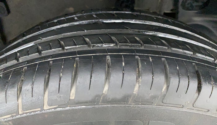 2021 Renault Duster RXZ CVT 1.3 TURBO, Petrol, Automatic, 11,918 km, Left Rear Tyre Tread