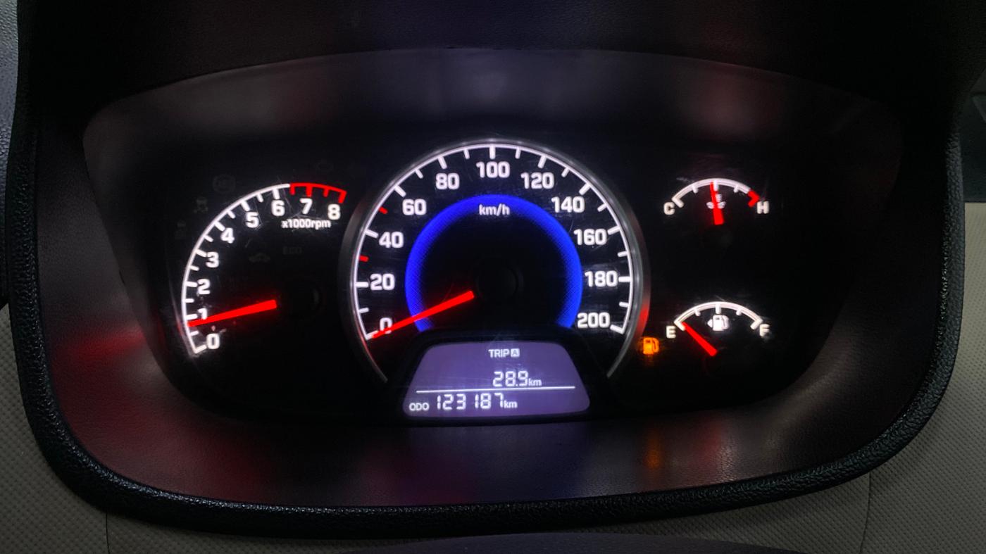 2018 Hyundai Grand i10 MAGNA 1.2 KAPPA VTVT, Petrol, Manual, 1,23,155 km, Odometer Image
