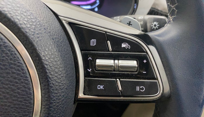 2022 KIA CARENS LUXURY PLUS 1.4 PETROL DCT 7 STR, Petrol, Automatic, 36,336 km, Adaptive Cruise Control