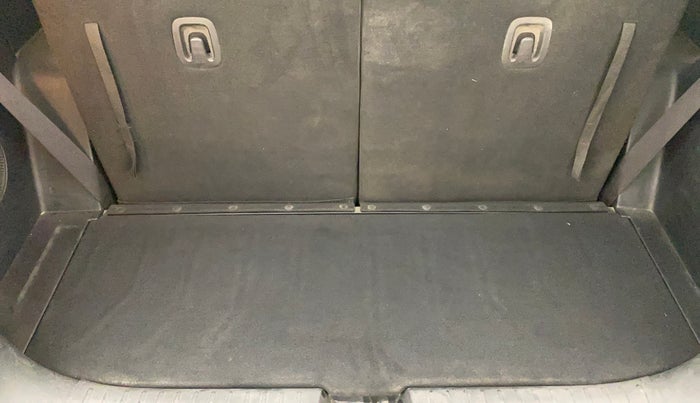 2022 KIA CARENS LUXURY PLUS 1.4 PETROL DCT 7 STR, Petrol, Automatic, 36,336 km, Boot Inside