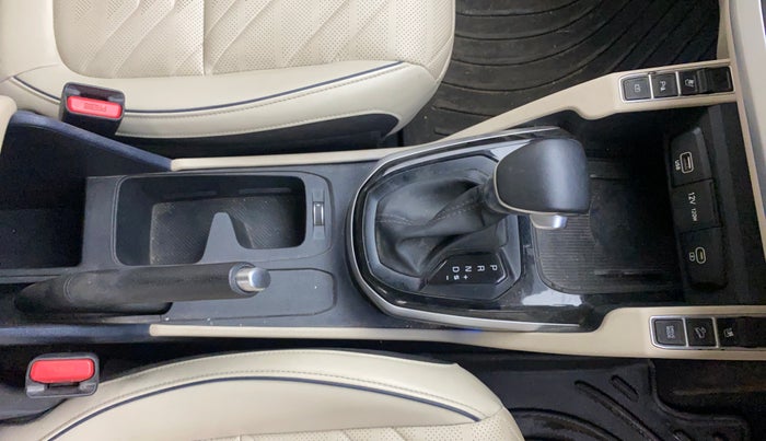 2022 KIA CARENS LUXURY PLUS 1.4 PETROL DCT 7 STR, Petrol, Automatic, 36,336 km, Gear Lever