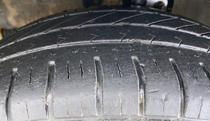 2019 Maruti Celerio VXI d, Petrol, Manual, 27,952 km, Left Front Tyre Tread