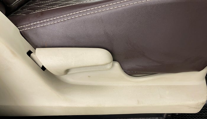 2019 Maruti Celerio VXI d, Petrol, Manual, 27,952 km, Driver Side Adjustment Panel