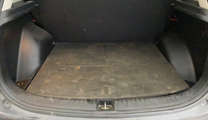 2020 KIA SELTOS HTK PLUS 1.5, Petrol, Manual, 98,426 km, Boot Inside