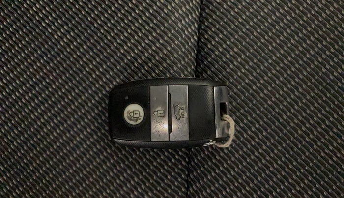 2020 KIA SELTOS HTK PLUS 1.5, Petrol, Manual, 98,426 km, Key Close Up