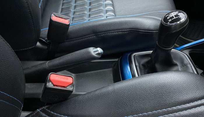 2018 Maruti IGNIS DELTA 1.2, Petrol, Manual, 36,393 km, Gear Lever