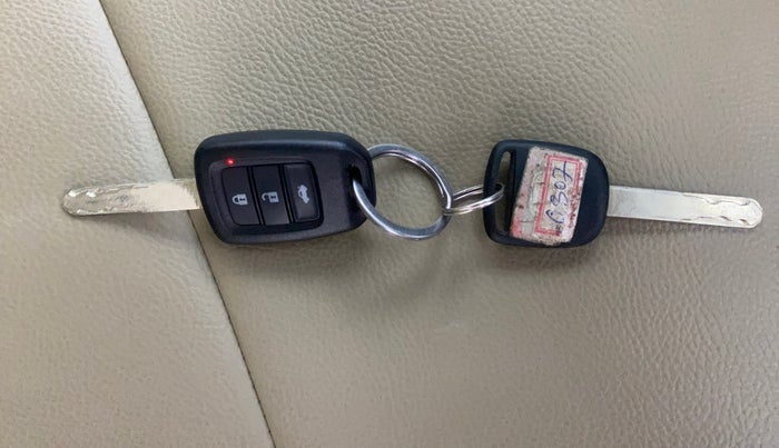 2017 Honda Jazz 1.2L I-VTEC V AT, Petrol, Automatic, 59,908 km, Key Close Up