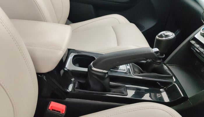 2021 Mahindra XUV700 AX 7 P MT 7 STR, Petrol, Manual, 37,871 km, Gear Lever