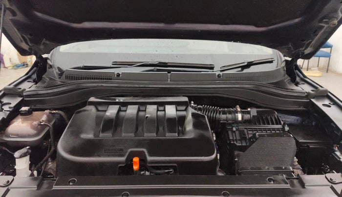 2021 Mahindra XUV700 AX 7 P MT 7 STR, Petrol, Manual, 37,871 km, Engine View