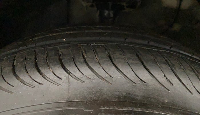 2023 KIA SONET HTK 1.5 DIESEL IMT, Diesel, Manual, 51,196 km, Left Front Tyre Tread