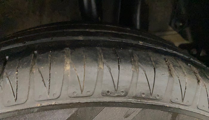 2023 KIA SONET HTK 1.5 DIESEL IMT, Diesel, Manual, 51,196 km, Left Rear Tyre Tread