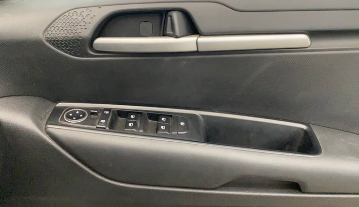 2023 KIA SONET HTK 1.5 DIESEL IMT, Diesel, Manual, 51,196 km, Driver Side Door Panels Control