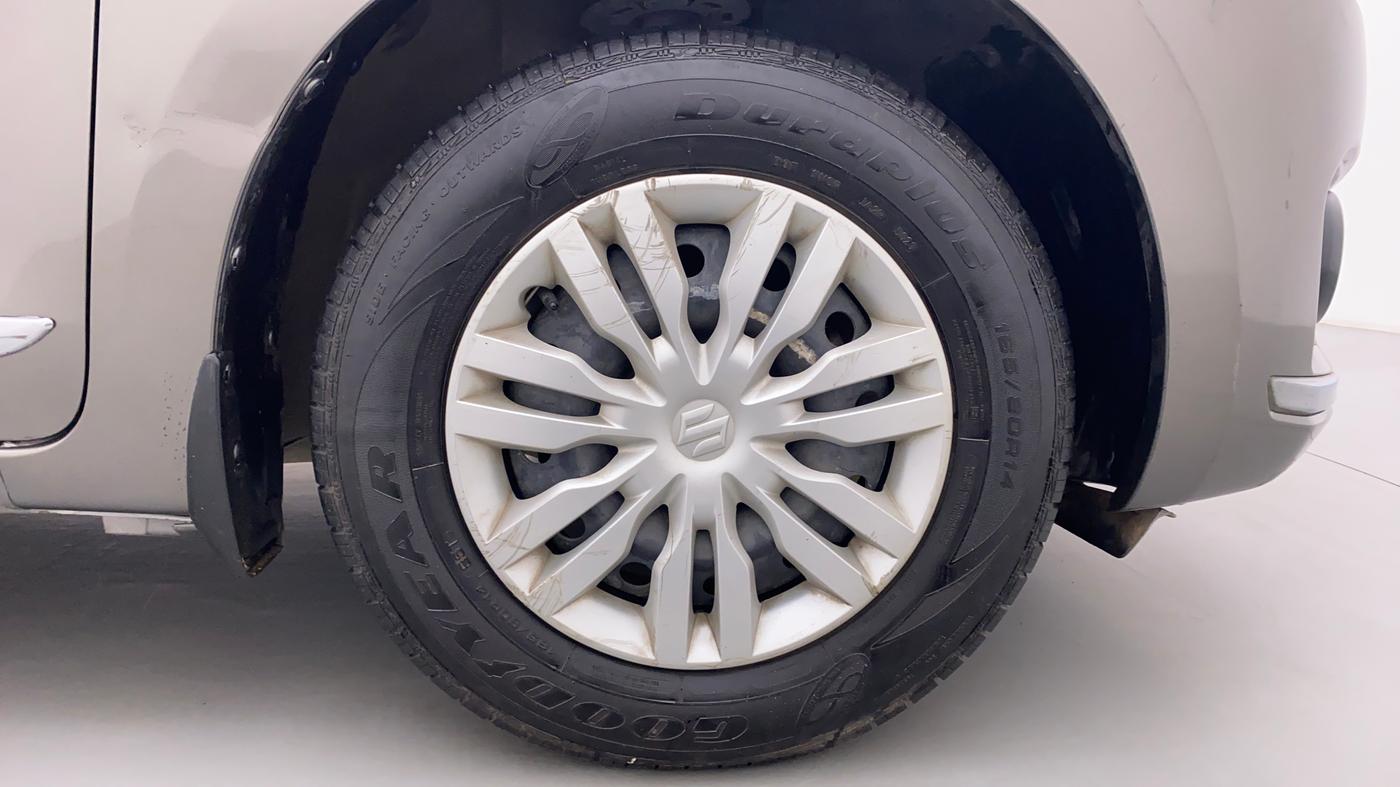 2018 Maruti Dzire VXI, Petrol, Manual, 74,628 km, Right Front Wheel