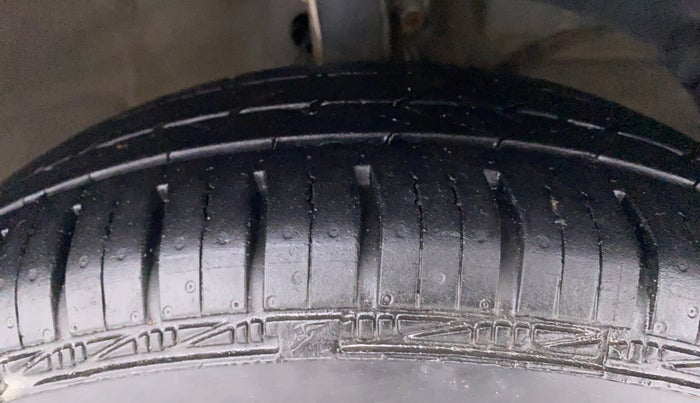 2018 Maruti Dzire VXI, Petrol, Manual, 74,628 km, Right Front Tyre Tread