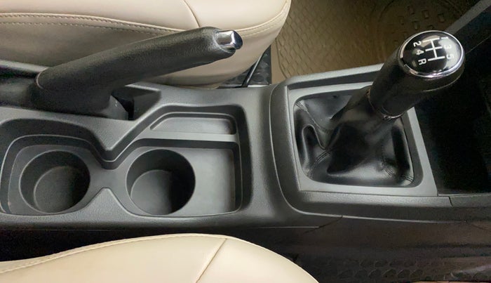 2016 Maruti Vitara Brezza ZDI, Diesel, Manual, 1,12,913 km, Gear Lever
