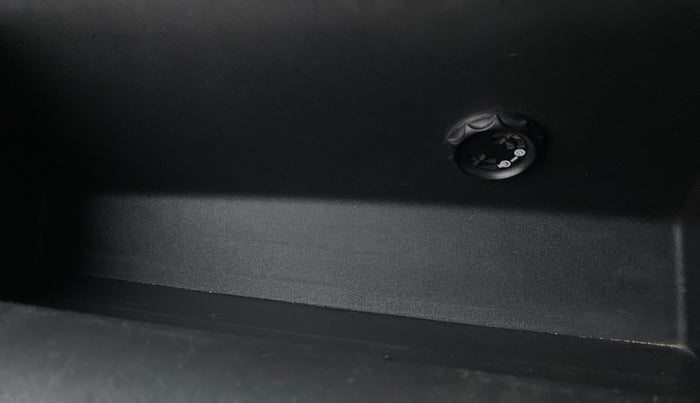 2019 Hyundai VENUE 1.0 TURBO GDI SX+ AT, Petrol, Automatic, 31,757 km, Cooled Glove Box