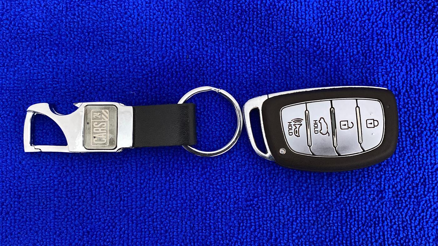 2019 Hyundai VENUE 1.0 TURBO GDI SX+ AT, Petrol, Automatic, 31,757 km, Key Close Up