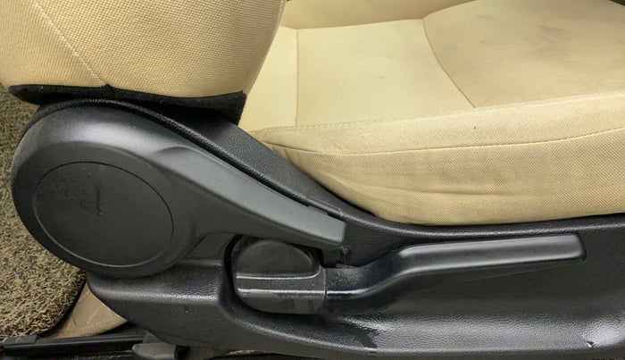 2021 Honda City 1.5L I-VTEC V MT 5TH GEN, Petrol, Manual, 40,335 km, Driver Side Adjustment Panel