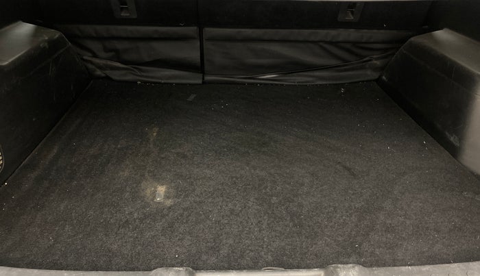 2021 MG HECTOR SHARP 2.0 DIESEL, Diesel, Manual, 1,19,582 km, Boot Inside