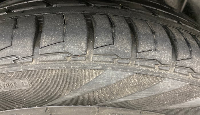 2021 MG HECTOR SHARP 2.0 DIESEL, Diesel, Manual, 1,19,582 km, Left Rear Tyre Tread