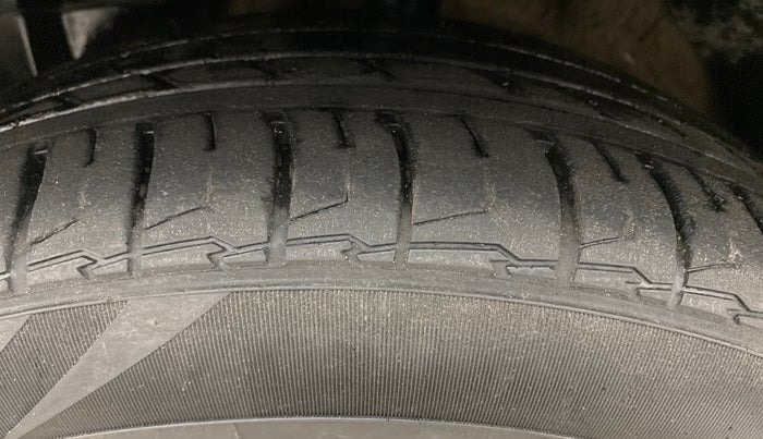 2021 MG HECTOR SHARP 2.0 DIESEL, Diesel, Manual, 1,19,582 km, Left Front Tyre Tread