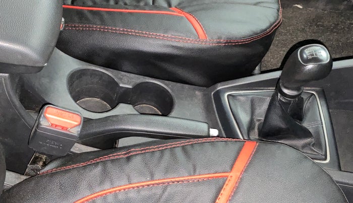 2018 Hyundai Elite i20 SPORTZ 1.2, CNG, Manual, 69,687 km, Gear Lever