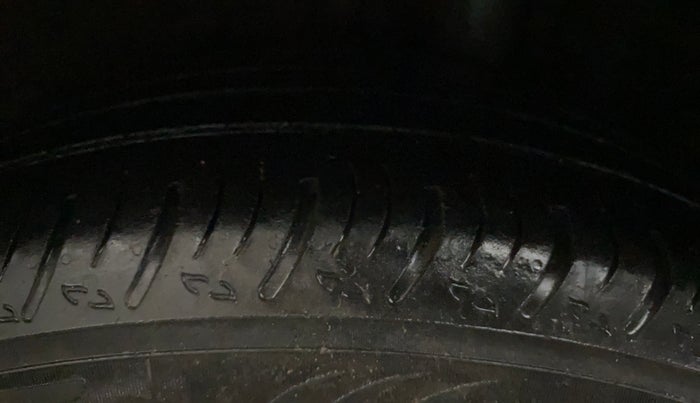 2018 Hyundai Elite i20 SPORTZ 1.2, CNG, Manual, 69,687 km, Left Rear Tyre Tread