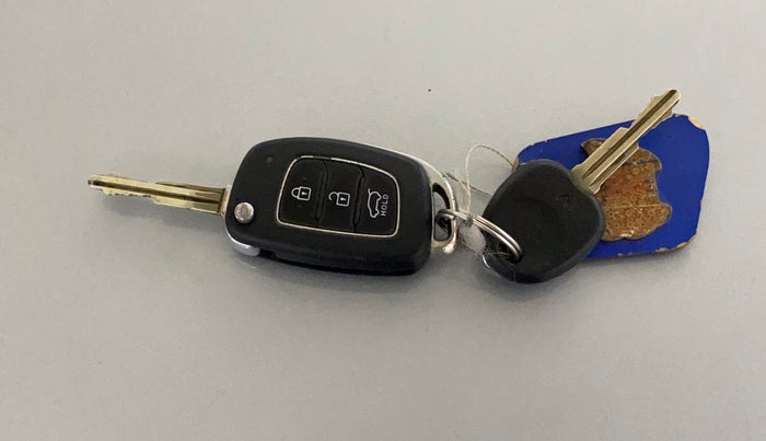 2018 Hyundai Elite i20 SPORTZ 1.2, CNG, Manual, 69,687 km, Key Close Up