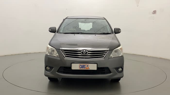 2013 Toyota Innova 2.5 VX 7 STR, Diesel, Manual, 79,391 km, Front
