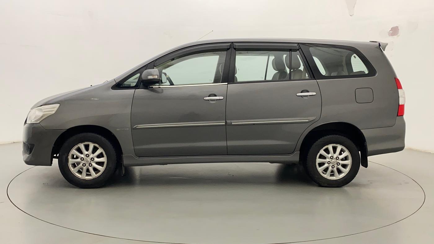 2013 Toyota Innova 2.5 VX 7 STR, Diesel, Manual, 79,391 km, Left Side