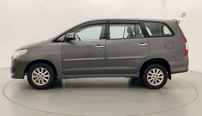 2013 Toyota Innova 2.5 VX 7 STR, Diesel, Manual, 79,391 km, Left Side