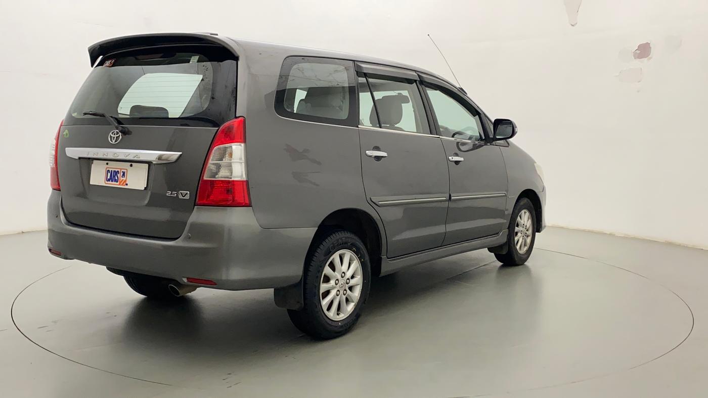 2013 Toyota Innova 2.5 VX 7 STR, Diesel, Manual, 79,391 km, Right Back Diagonal
