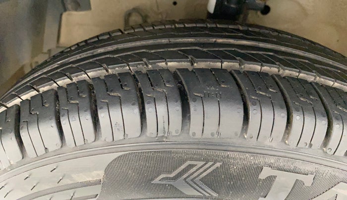 2012 Maruti Swift VDI, Diesel, Manual, 35,228 km, Left Front Tyre Tread