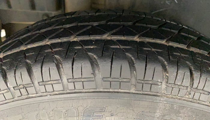 2012 Maruti Swift VDI, Diesel, Manual, 35,228 km, Right Rear Tyre Tread