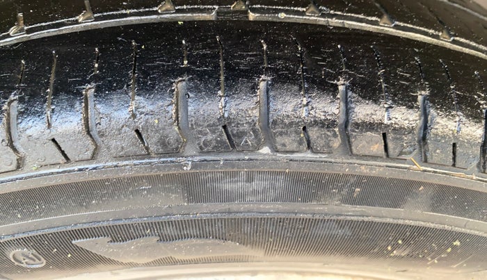 2013 Maruti Wagon R 1.0 LXI, Petrol, Manual, 63,071 km, Right Rear Tyre Tread