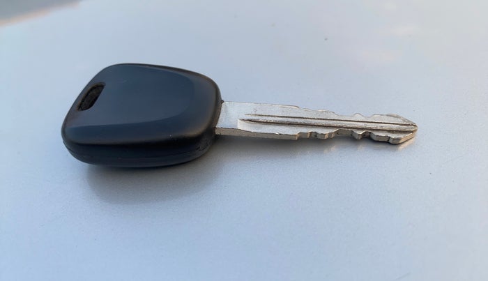 2013 Maruti Wagon R 1.0 LXI, Petrol, Manual, 63,071 km, Key Close Up