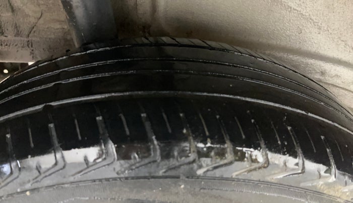 2022 Maruti New Wagon-R LXI CNG (O) 1.0, CNG, Manual, 84,138 km, Right Rear Tyre Tread