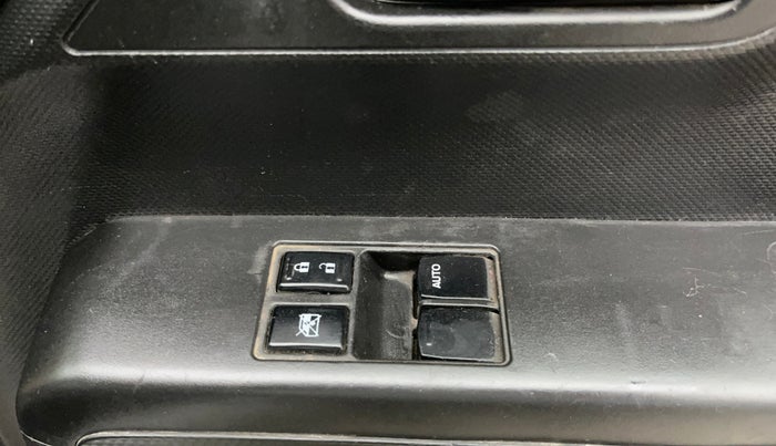 2022 Maruti New Wagon-R LXI CNG (O) 1.0, CNG, Manual, 84,138 km, Driver Side Door Panels Control