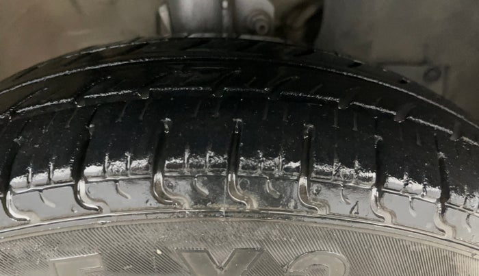 2022 Maruti New Wagon-R LXI CNG (O) 1.0, CNG, Manual, 84,138 km, Right Front Tyre Tread