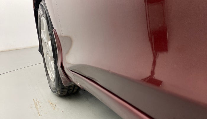 2015 Honda City 1.5L I-VTEC V MT, Petrol, Manual, 1,01,176 km, Front passenger door - Slightly dented