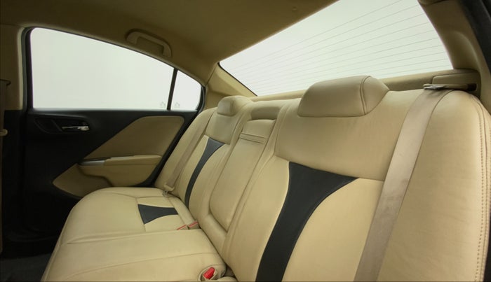 2015 Honda City 1.5L I-VTEC V MT, Petrol, Manual, 1,01,176 km, Right Side Rear Door Cabin
