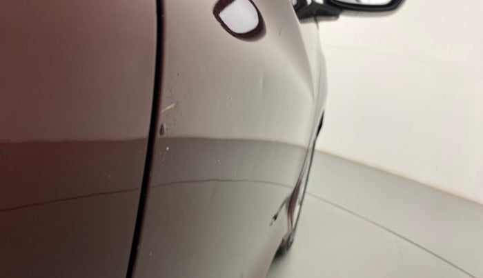 2015 Honda City 1.5L I-VTEC V MT, Petrol, Manual, 1,01,176 km, Driver-side door - Slightly dented