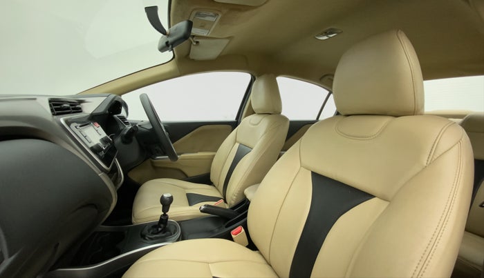2015 Honda City 1.5L I-VTEC V MT, Petrol, Manual, 1,01,176 km, Right Side Front Door Cabin